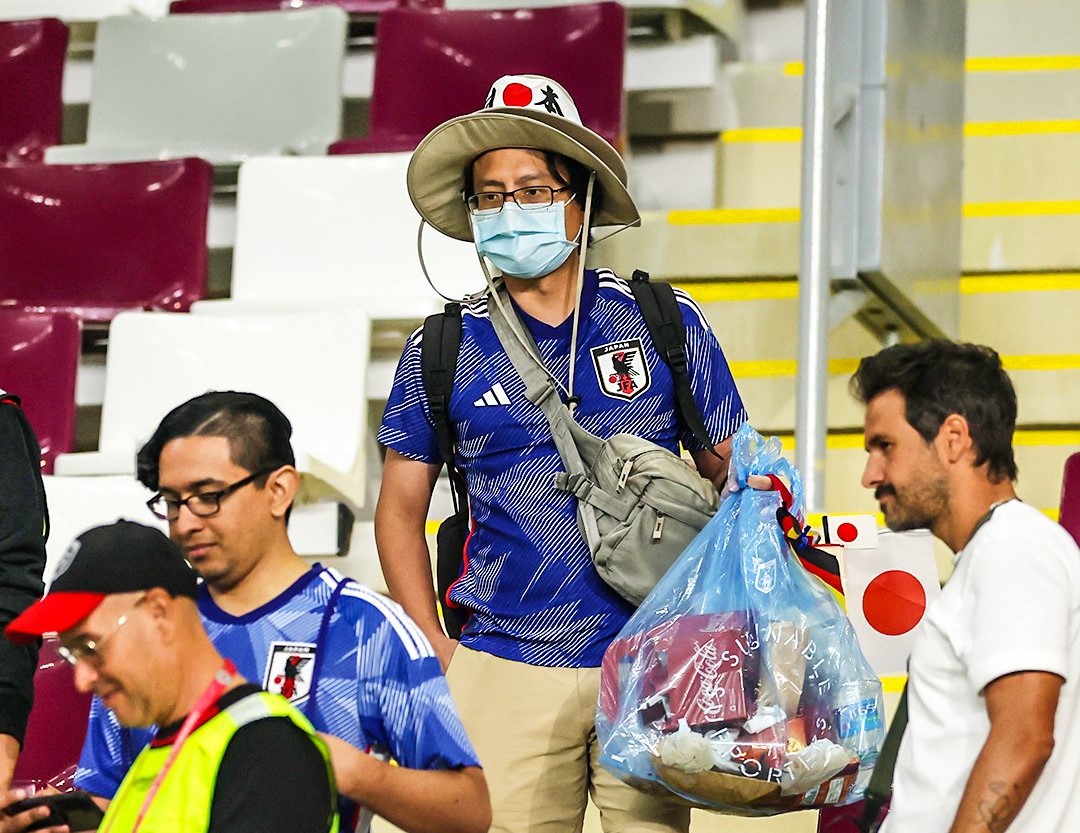 japan fans clean1669222883.jpg